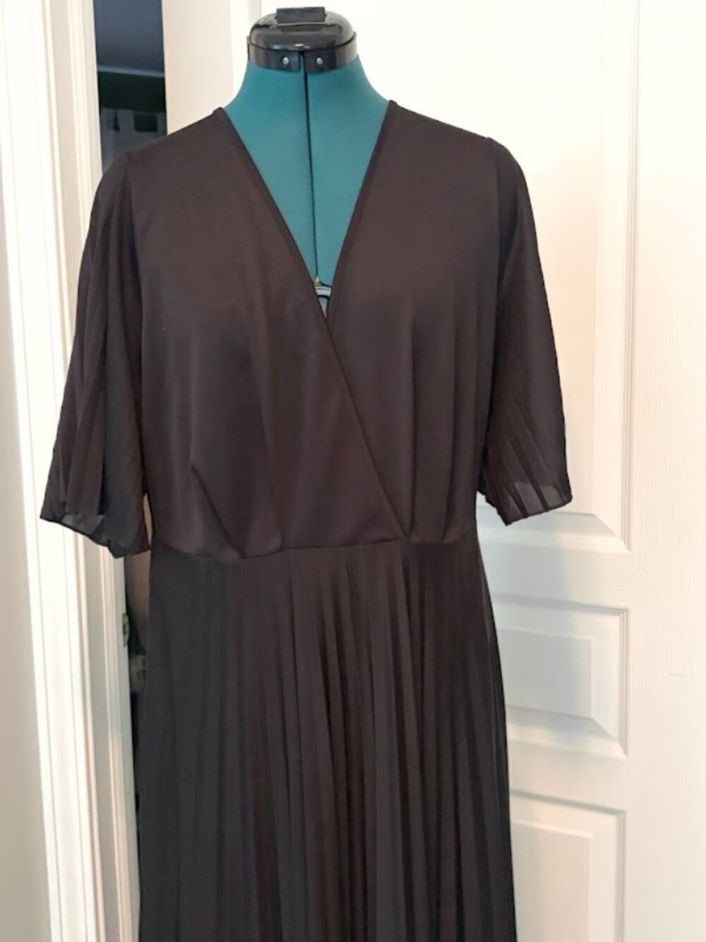 ASOS Plunging V Neck Pleated Kimono Faux Wrap Lined Flutter Sleeve Maxi Dress - Picture 3 of 11